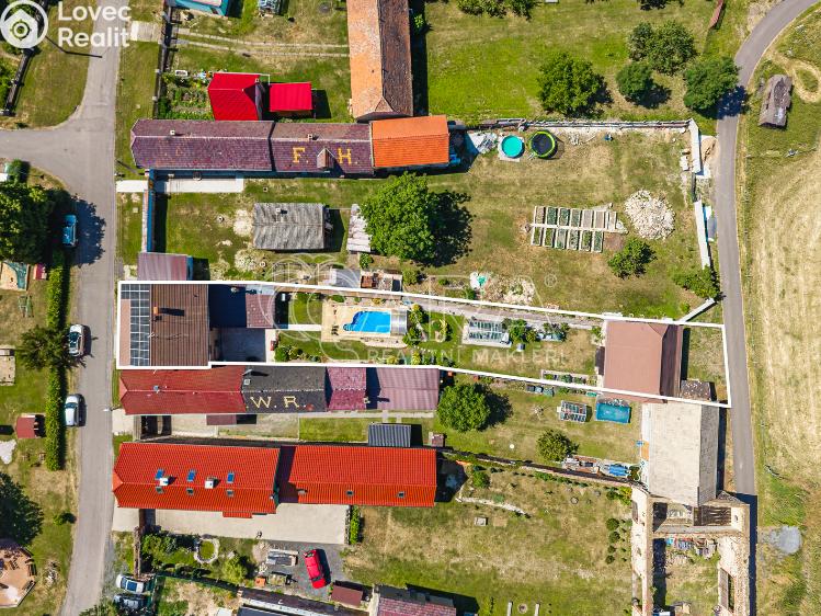 Prodej rodinného domu Měrunice č. 5