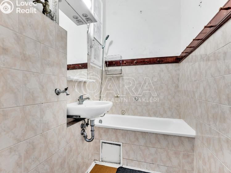 Sale apartment 2+KK Praha, Na břehu 492/17 č. 9