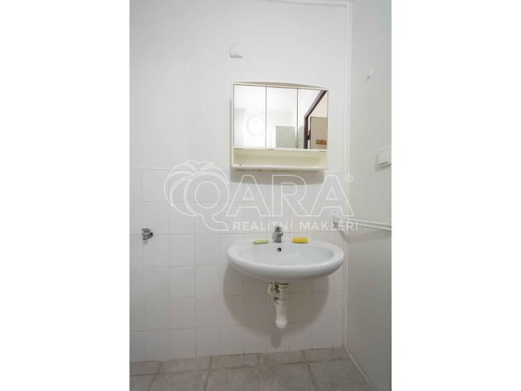Pronájem bytu 1+KK Mělník, Čechova 432/12 č. 8