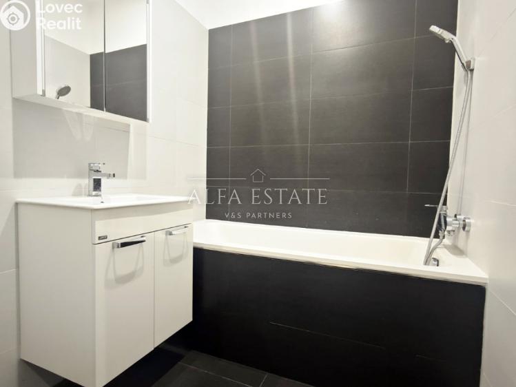 Оренда квартири 3+1 Ostrov, Družební č. 8