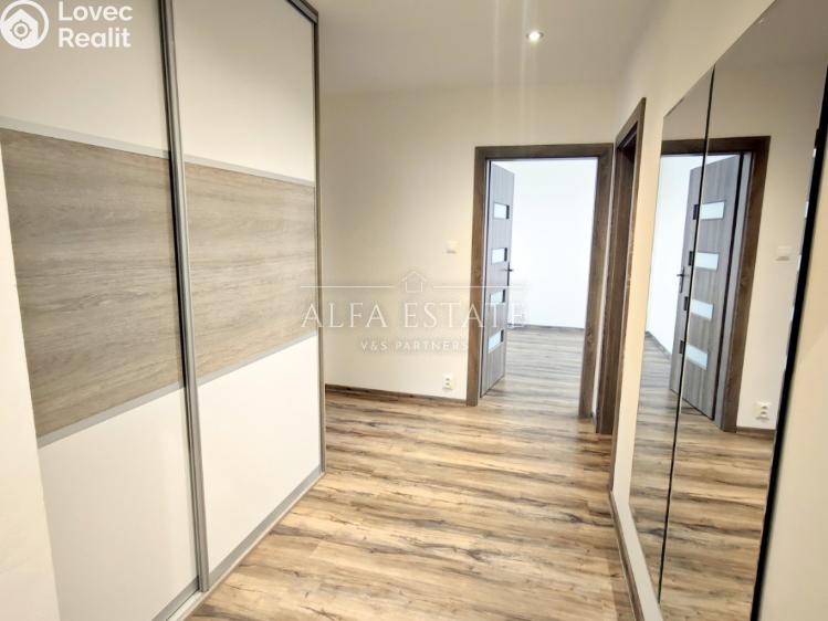 Оренда квартири 3+1 Ostrov, Družební č. 10