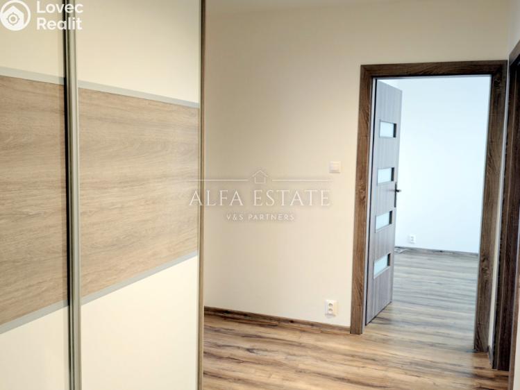 Оренда квартири 3+1 Ostrov, Družební č. 11