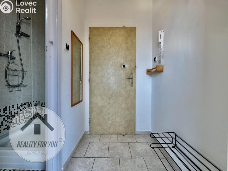 Pronájem bytu 1+KK Praha, Dunická č. 10