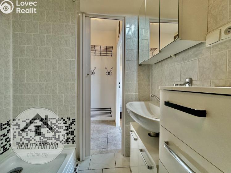 Pronájem bytu 1+KK Praha, Dunická č. 12