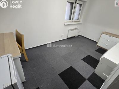 Pronájem bytu 1+KK Praha 14, Pilská č. 4