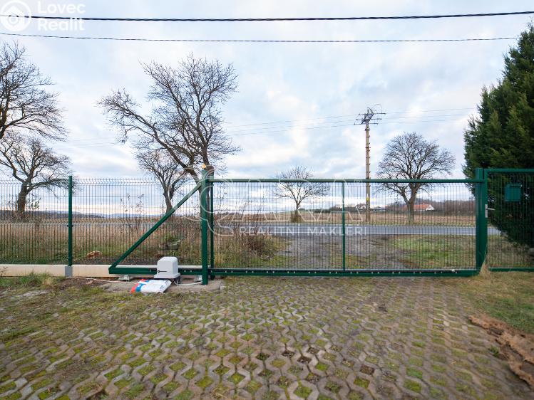 Prodej rodinného domu Lochovice č. 27