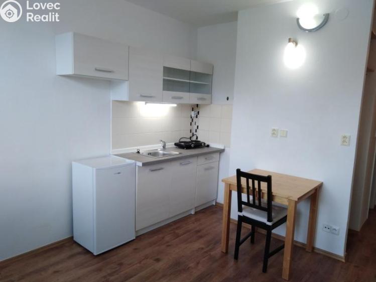 Pronájem bytu 1+KK Jihlava, Okružní č. 8