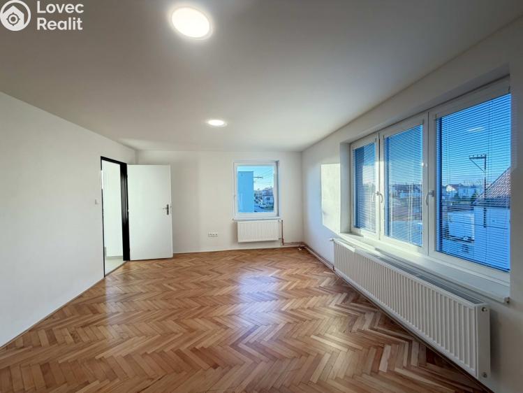 Pronájem rodinného domu Pardubice, 8. května 490 č. 13