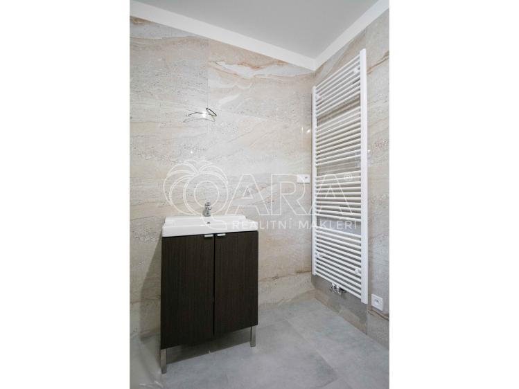 Продаж сімейного будинку Neratovice, Kpt. Jaroše 44/5 č. 8