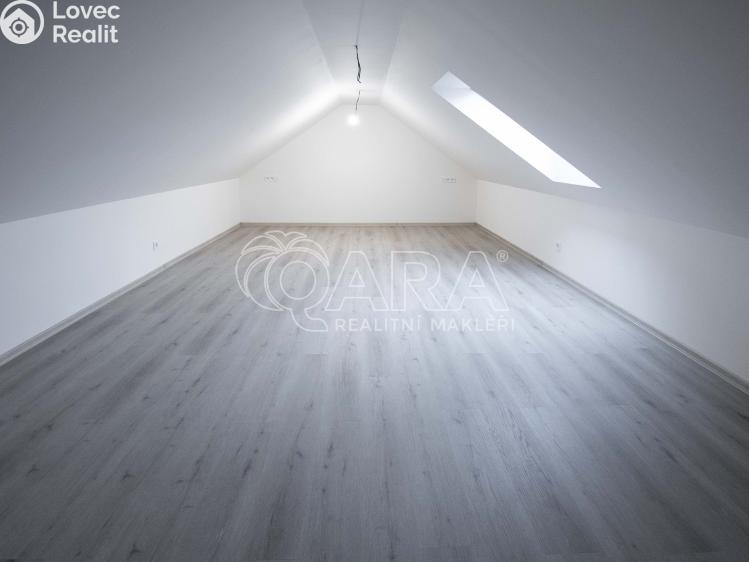 Продаж сімейного будинку Neratovice, Kpt. Jaroše 44/5 č. 17