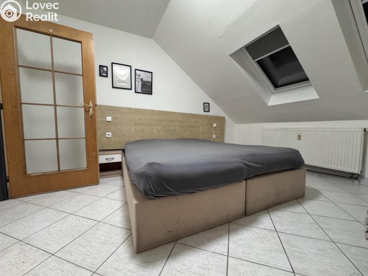 Rent apartment 2+KK Praha, U Santošky 933/20 č. 1