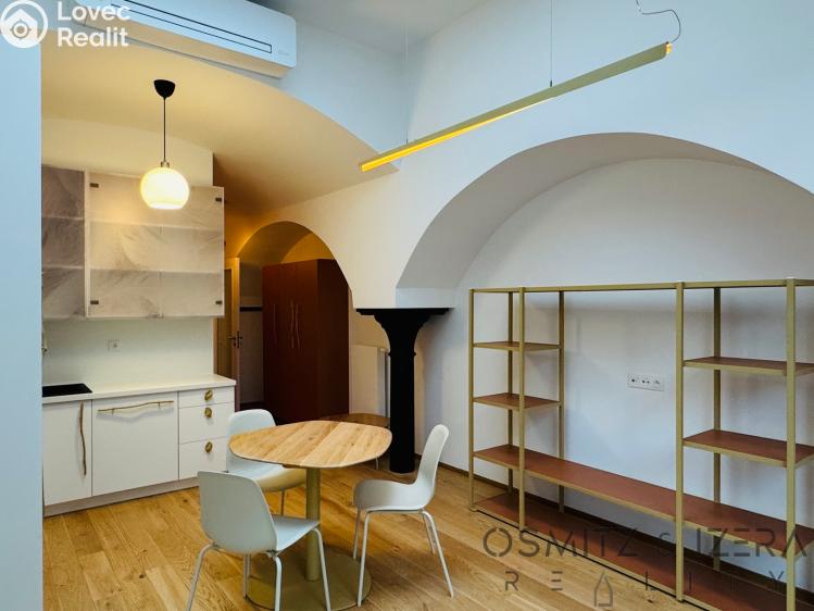 Rent apartment 2+KK Praha, Bělehradská 1677/13a č. 8