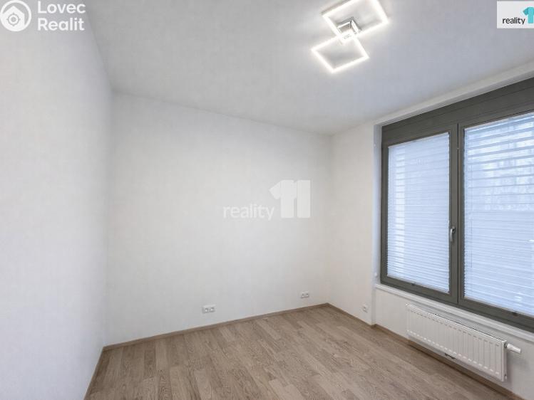 Pronájem bytu 3+KK Praha 9, Ivana Hlinky č. 14