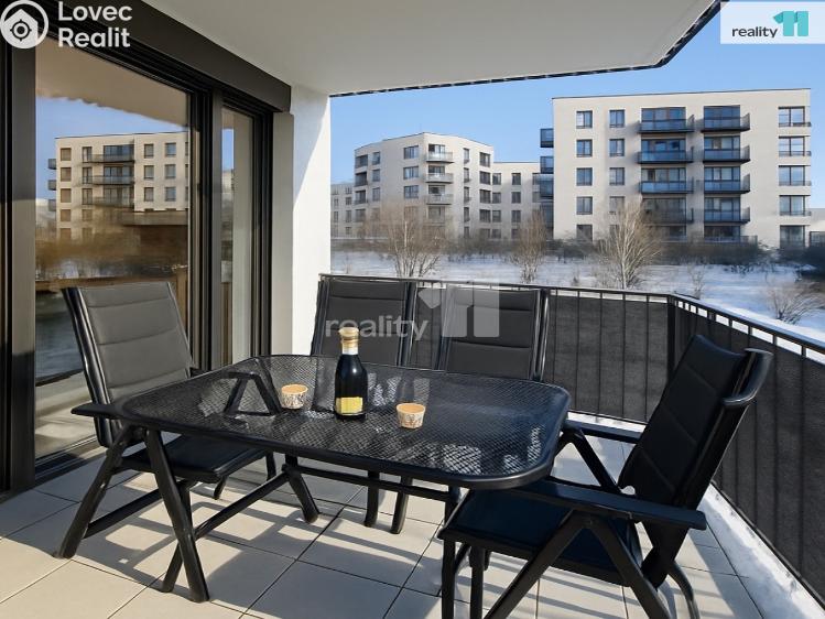 Pronájem bytu 3+KK Praha 9, Ivana Hlinky č. 20