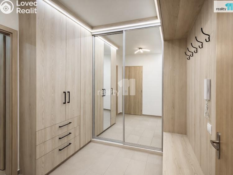 Pronájem bytu 3+KK Praha 9, Ivana Hlinky č. 21