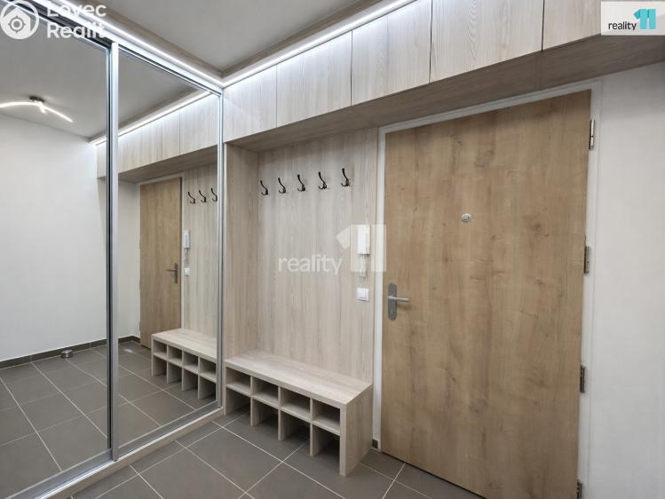 Pronájem bytu 3+KK Praha 9, Ivana Hlinky č. 24