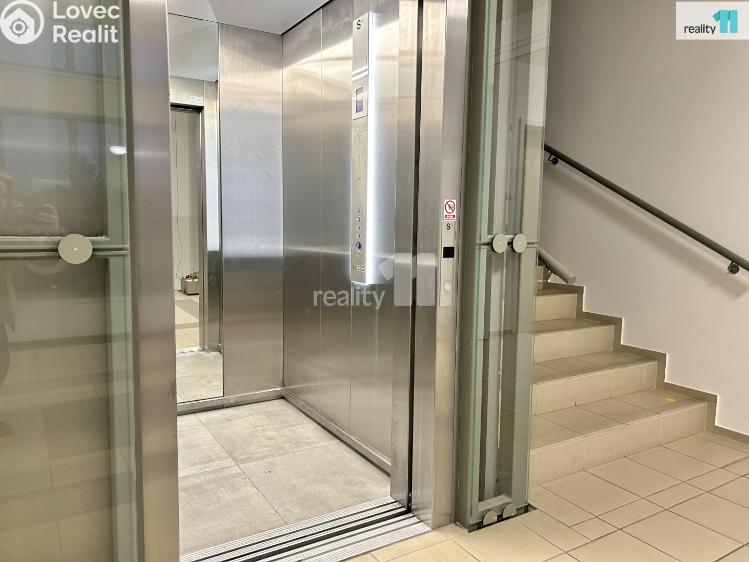 Pronájem bytu 3+KK Praha 9, Ivana Hlinky č. 29