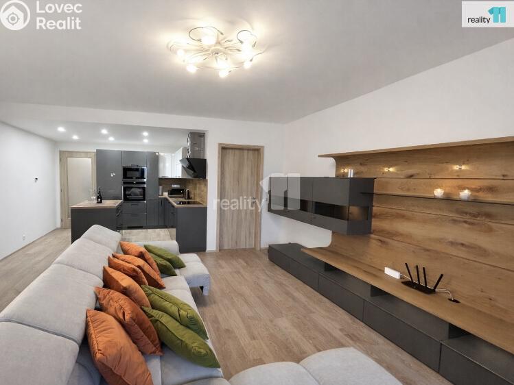 Pronájem bytu 3+KK Praha 9, Ivana Hlinky č. 37