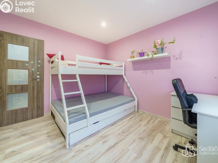 Продаж квартири 3+1 Sokolov, Spartakiádní č. 11