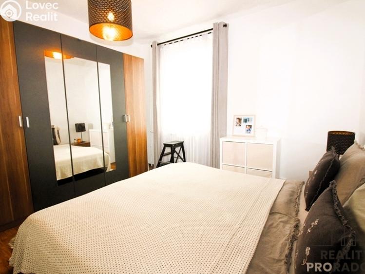 Prodej bytu 3+1 Znojmo, Dukelských bojovníků č. 13