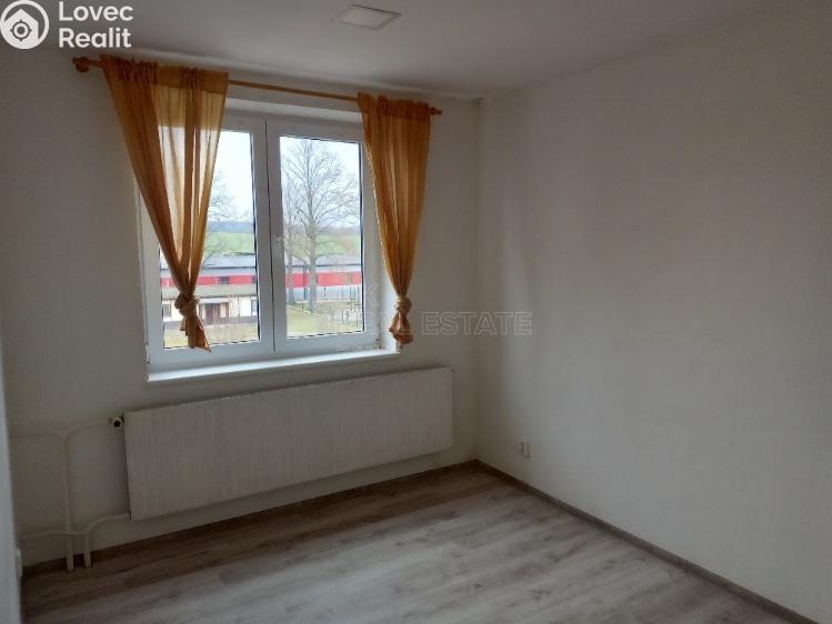 Pronájem bytu 3+1 Kvíčovice č. 7