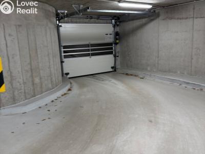 Pronájem garážového stání Praha, Poděbradská č. 1