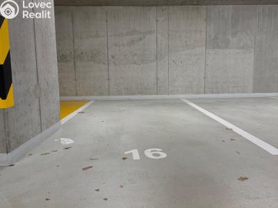 Pronájem garážového stání Praha, Poděbradská č. 3