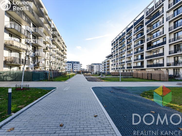 Pronájem bytu 1+KK Praha, Smržových 1047/6 č. 13