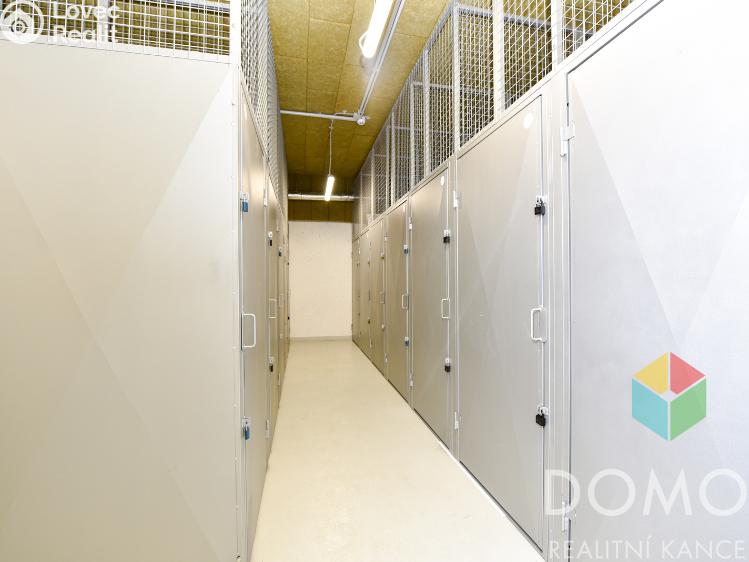 Pronájem bytu 1+KK Praha, Smržových 1047/6 č. 16