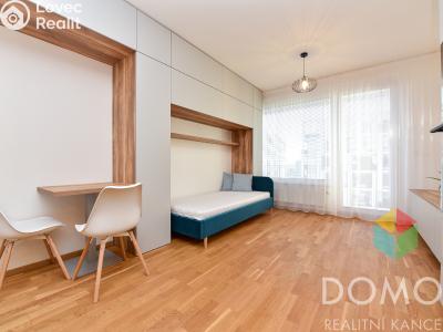 Pronájem bytu 1+KK Praha, Smržových č. 1