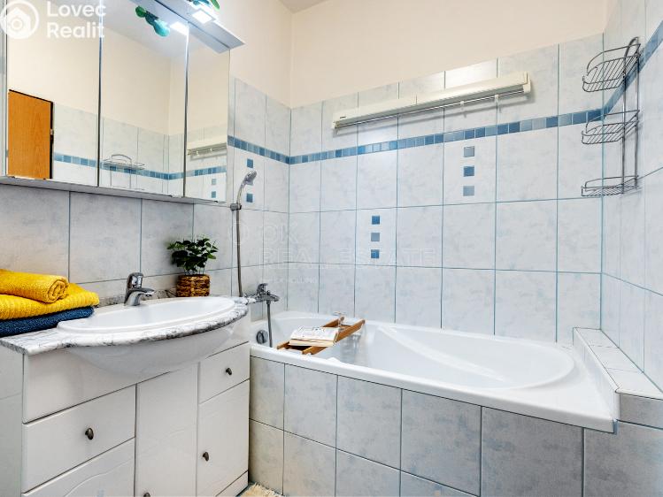 Prodej bytu 4+KK Praha, Dýšinská č. 12