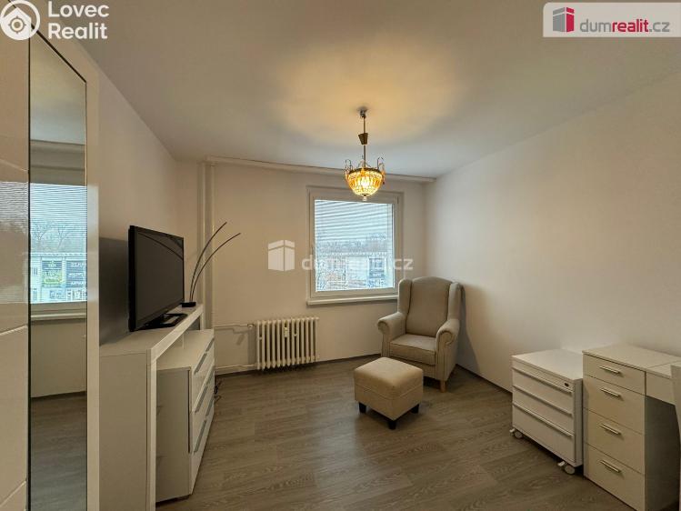 Pronájem bytu 3+1 Chomutov, Bezručova č. 12