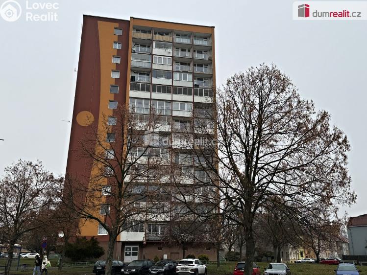 Pronájem bytu 3+1 Chomutov, Bezručova č. 13