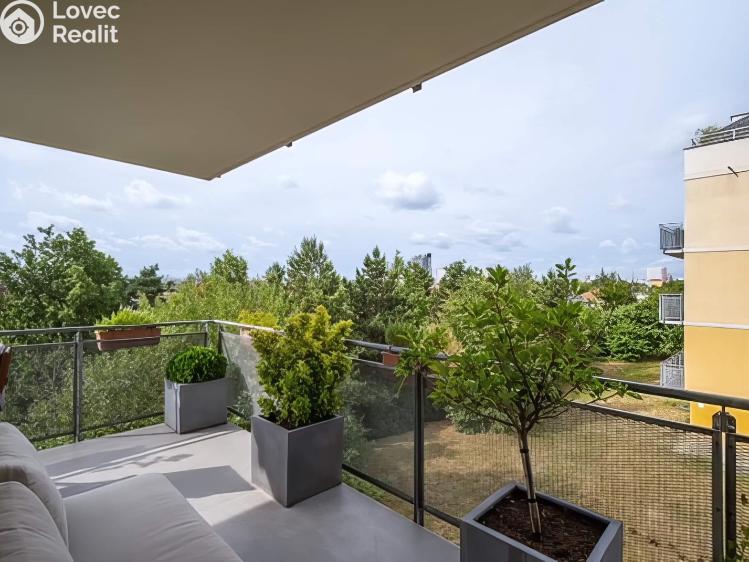 Pronájem bytu 3+KK Praha, Prorektorská 672/6 č. 12