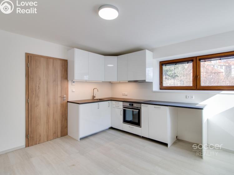 Pronájem bytu 2+KK Praha, Třístoličná č. 2