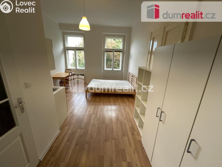 Pronájem bytu 1+KK Praha 5, Na Skalce č. 3