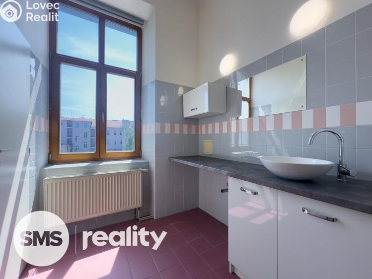 Pronájem bytu 2+KK Opava, Nákladní 400/16 č. 7
