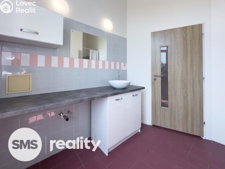 Pronájem bytu 2+KK Opava, Nákladní 400/16 č. 8
