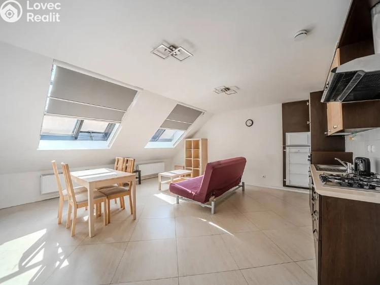 Rent apartment 2+KK Praha, Ondříčkova 1234/17 č. 4