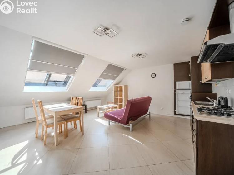 Rent apartment 2+KK Praha, Ondříčkova 1234/17 č. 7