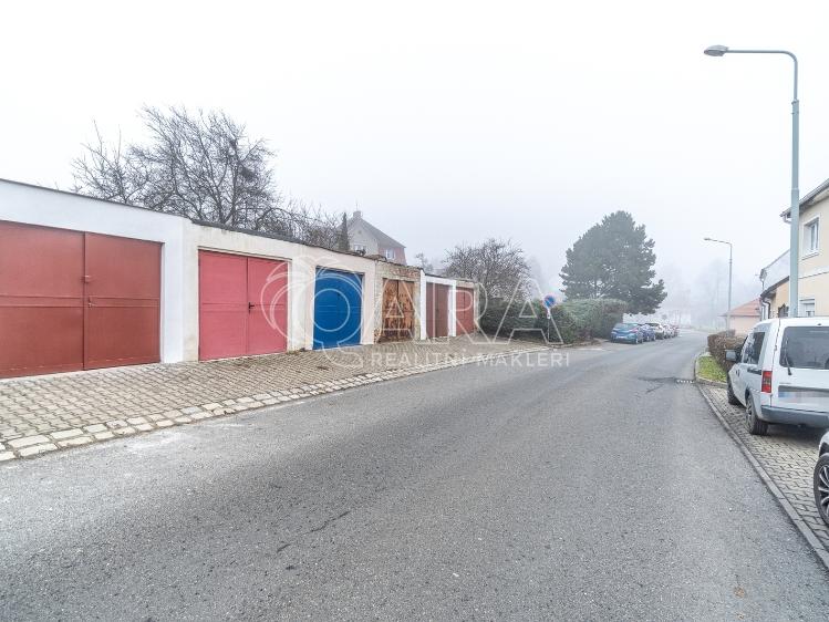 Pronájem garáže Praha, U Řempa č. 1