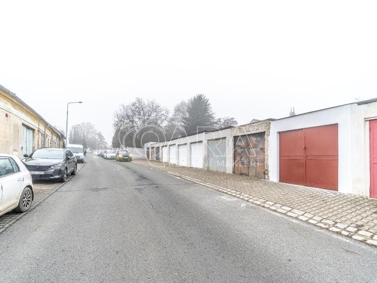 Pronájem garáže Praha, U Řempa č. 8