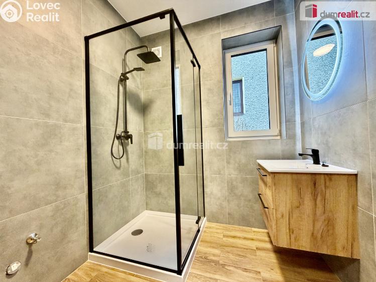 Prodej rodinného domu Velká Jesenice č. 8