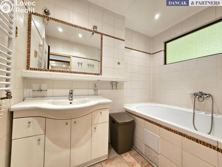 Rent apartment 2+1 Frýdek-Místek, Karla Hynka Máchy č. 10