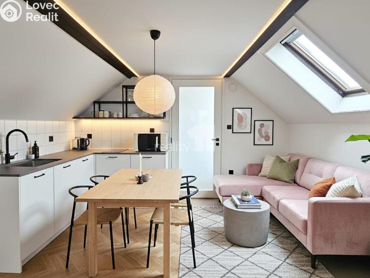 Prodej rodinného domu Mšené-lázně, Skalička č. 1