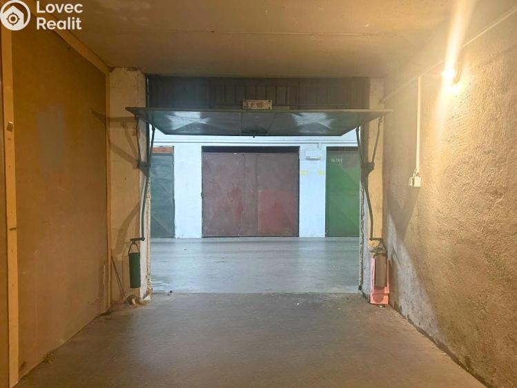 Pronájem garážového stání Kladno, Americká 1194 č. 2