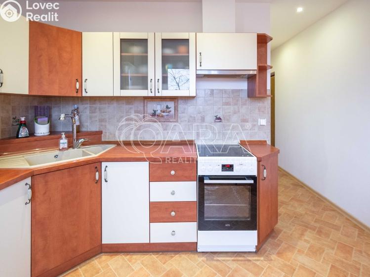 Pronájem bytu 2+1 Neratovice, Kpt. Jaroše 1342 č. 8