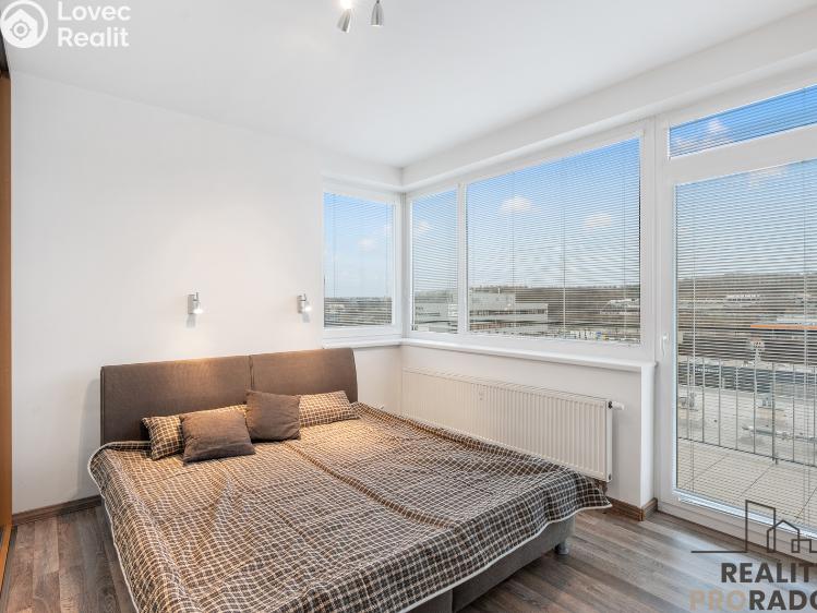 Pronájem bytu 3+KK Praha, Pod Harfou 938/58 č. 3