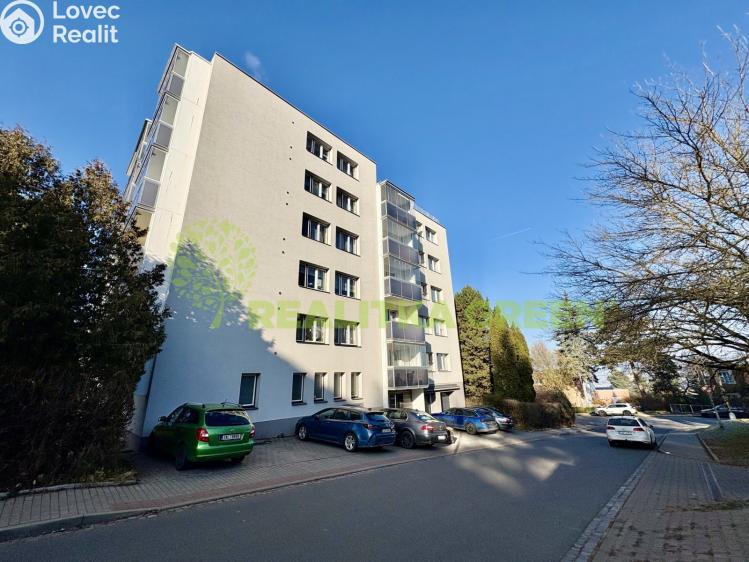 Sale apartment 3+1 Zlín, Slovenská 2686 č. 3