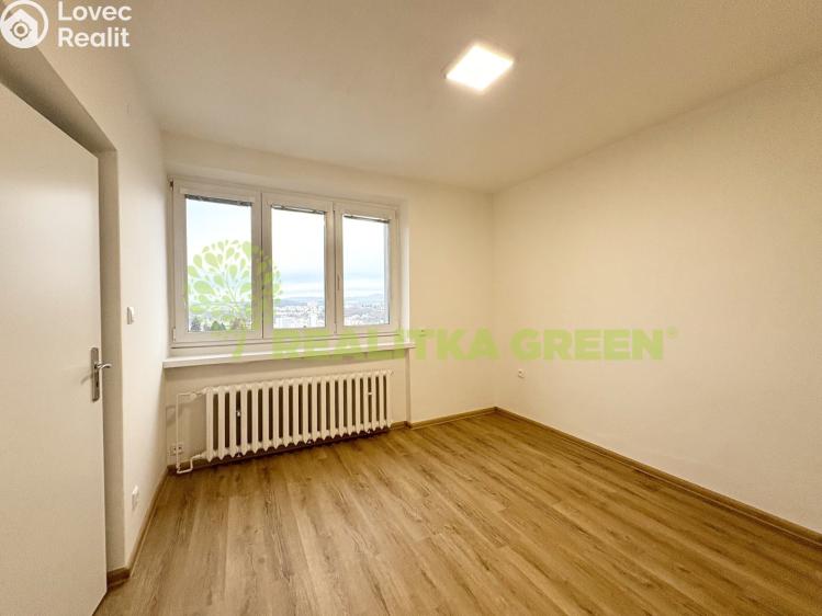 Sale apartment 3+1 Zlín, Slovenská 2686 č. 7